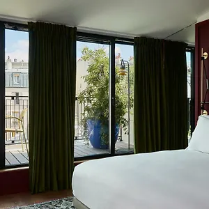 Le Ballu 5*, Paris France